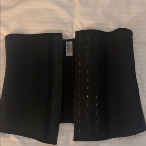 Waist trainer
